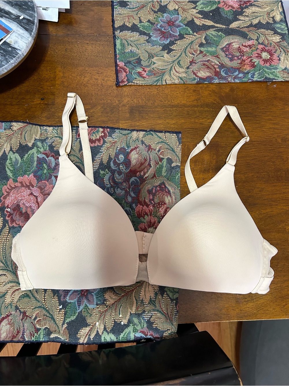 Lively Nude T-Shirt Bra Medium